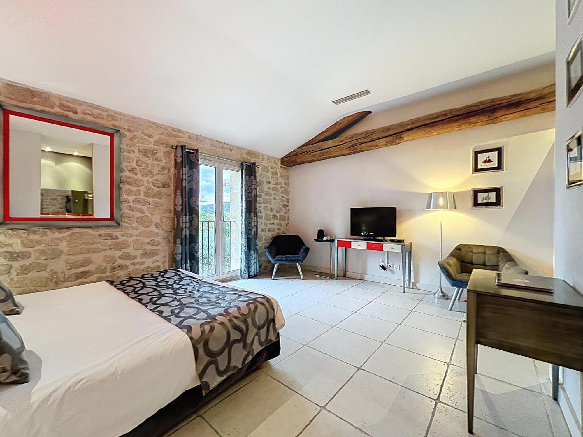 Chambres D'Hotes La Maison De Leonie Collias Bagian luar foto