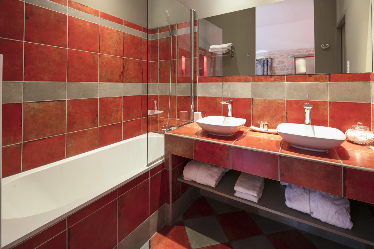 Chambres D'Hotes La Maison De Leonie Collias Bagian luar foto